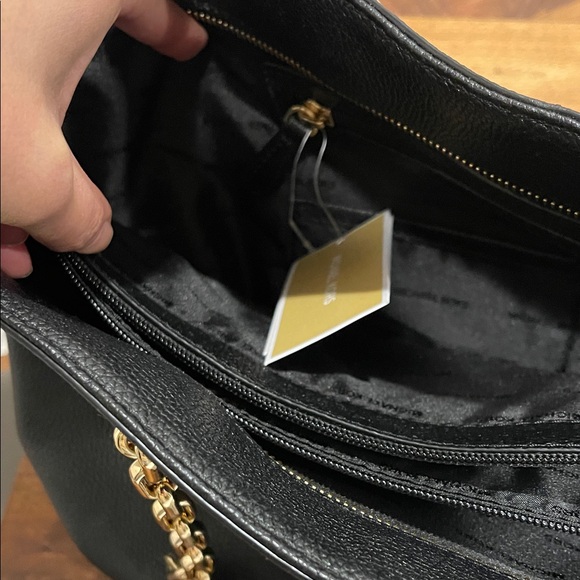 Michael Kors Black Tote Gold Chain The Mercer leather NWT - Picture 10 of 10